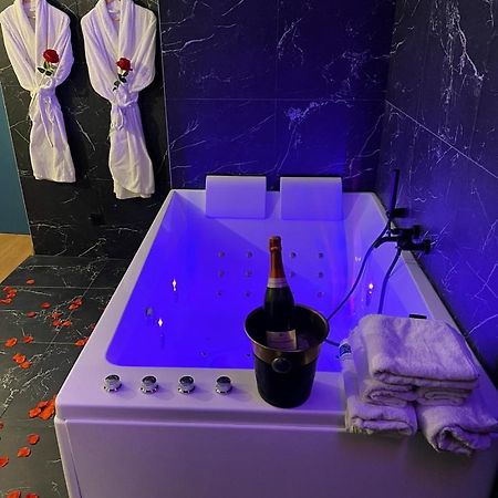 R.Suite سانت إتيان المظهر الخارجي الصورة